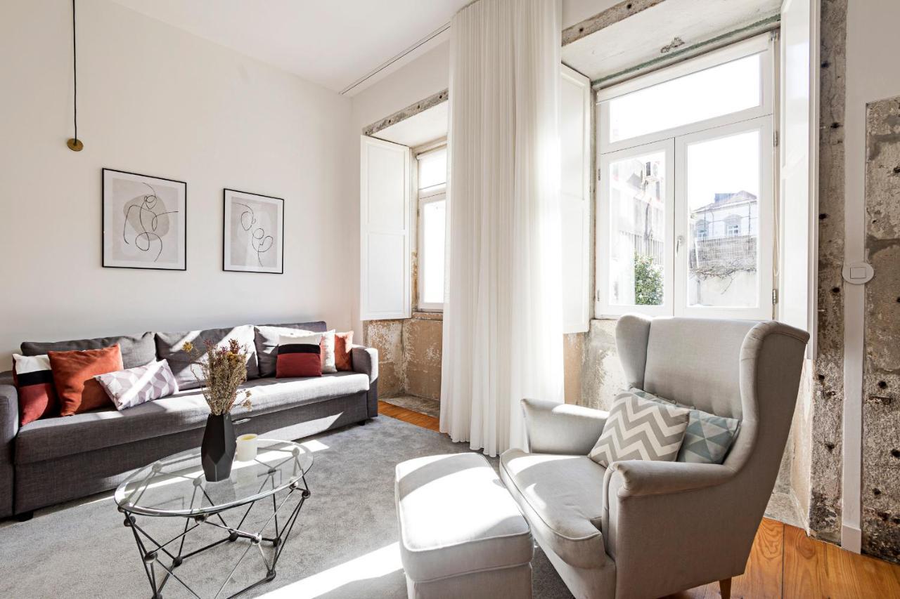 Lovelystay - Cativo Studio Downtown By Metro Station Порто Екстериор снимка
