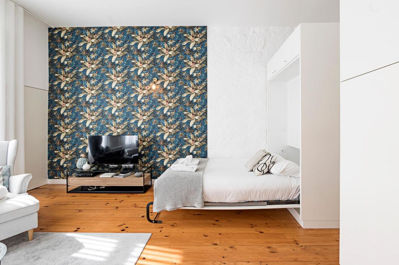 Lovelystay - Cativo Studio Downtown By Metro Station Порто Екстериор снимка
