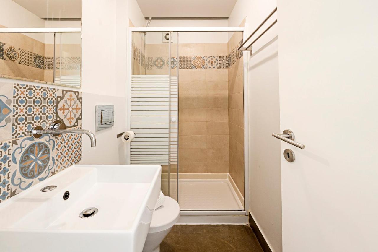 Lovelystay - Cativo Studio Downtown By Metro Station Порто Екстериор снимка